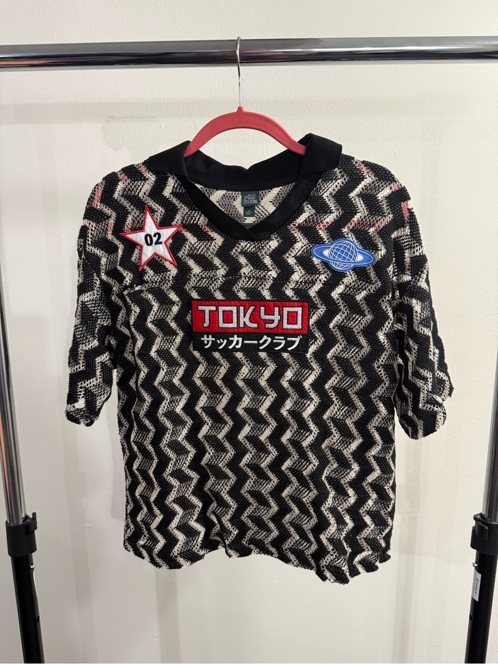 Black & White Zigzag Tokyo Graphic Mesh T-shirt